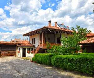 Хотелски комплекс Джуджева къща, Панагюрище
